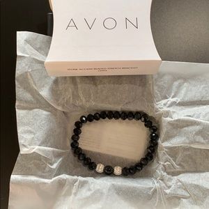 ✨NEW✨ AVON beaded bracelet